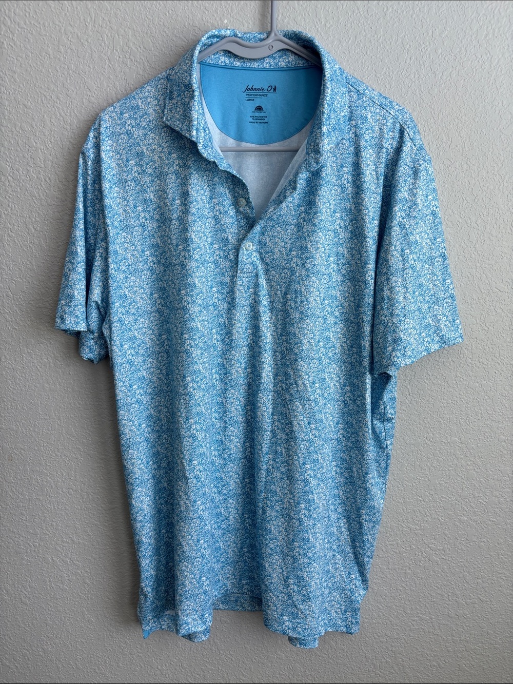 JOHNNIE-O Performance Blue Floral Polo size Large
